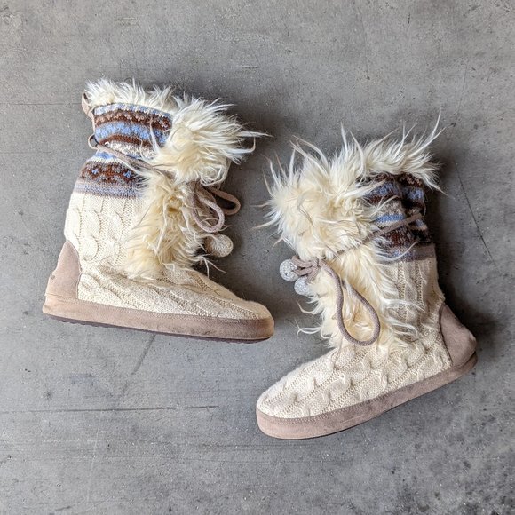 Muk Luks Jewel Sleigh Ride Faux Fur 